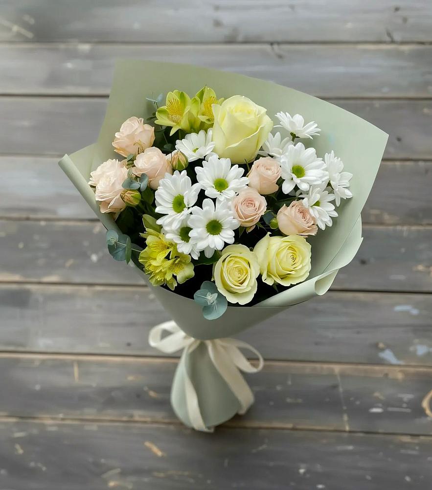 Букет цветов из: Альстромерии, Розы и Хризантемы в Нефтеюганске