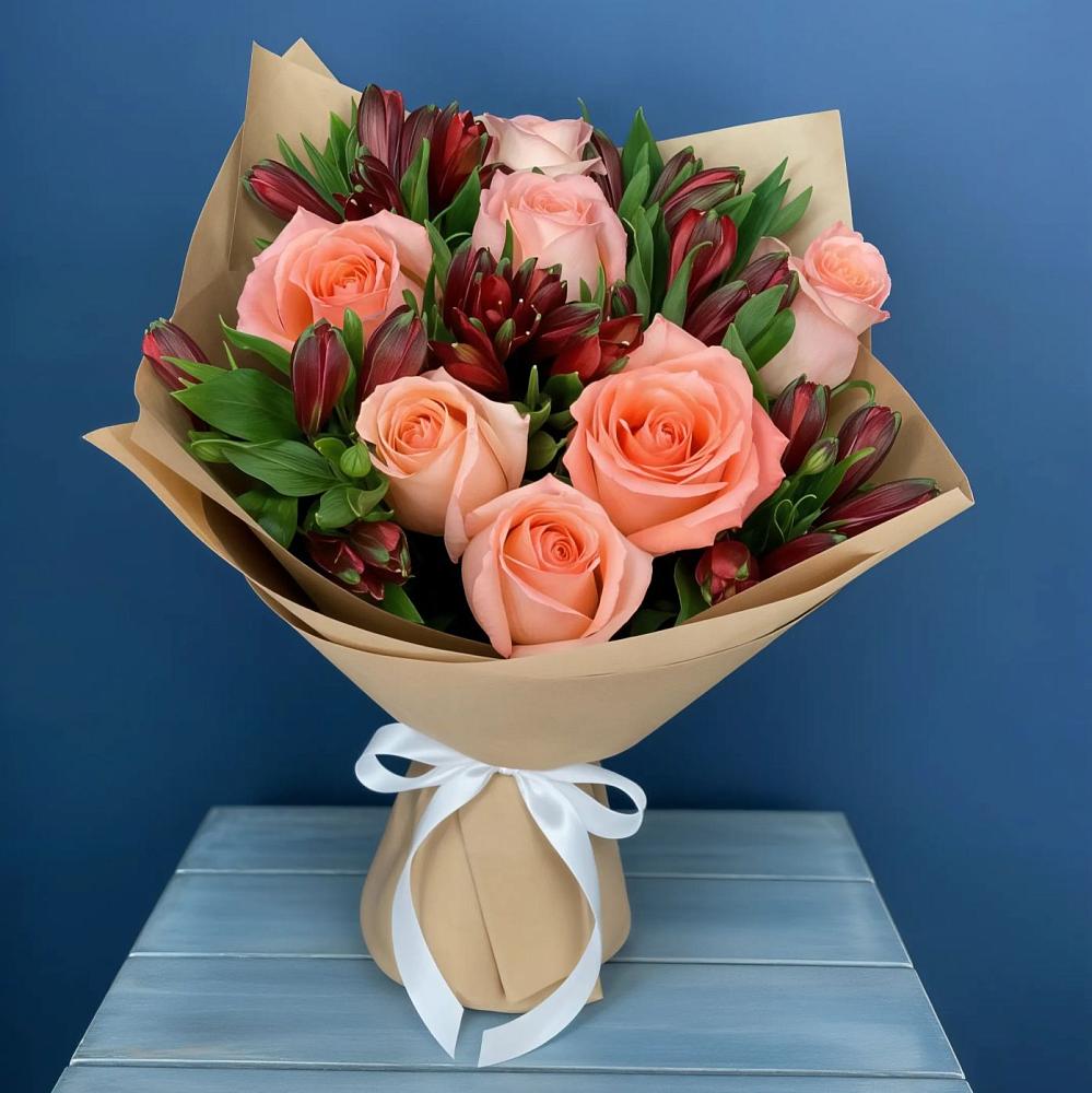 Букет цветов из: Розы и Альстромерии в Нефтеюганске