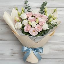 Букет цветов из:  Лизиантусы в Нефтеюганске