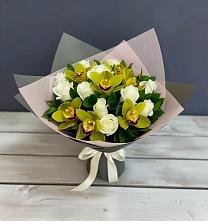 Букет цветов из:  Орхидеи и Розы в Нефтеюганске