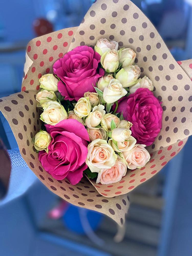 Букет цветов из: Розы в Нефтеюганске