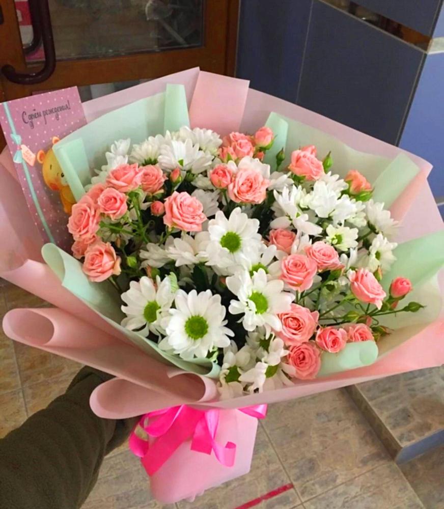 Букет цветов из: Розы и Хризантемы в Нефтеюганске