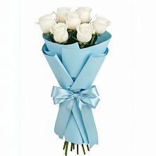 Букет 7 белых роз Проуд в Нефтеюганске