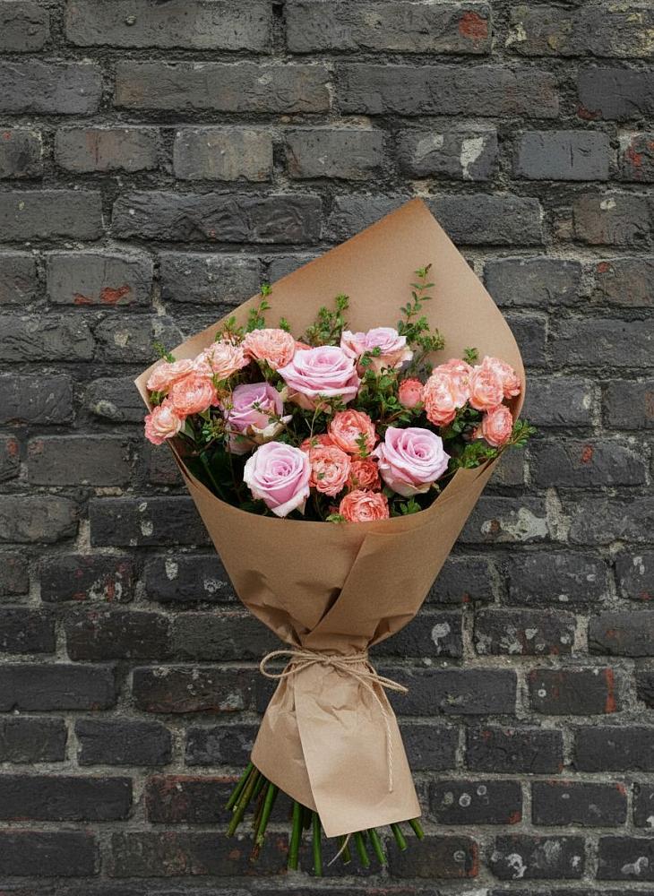 Букет цветов из: Розы в Нефтеюганске