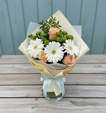 Букет цветов из:  Герберы, Розы и Хризантемы в Нефтеюганске