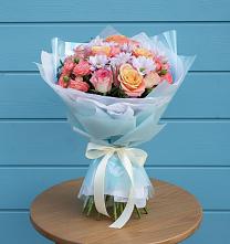 Букет цветов из:  Хризантемы и Розы в Нефтеюганске