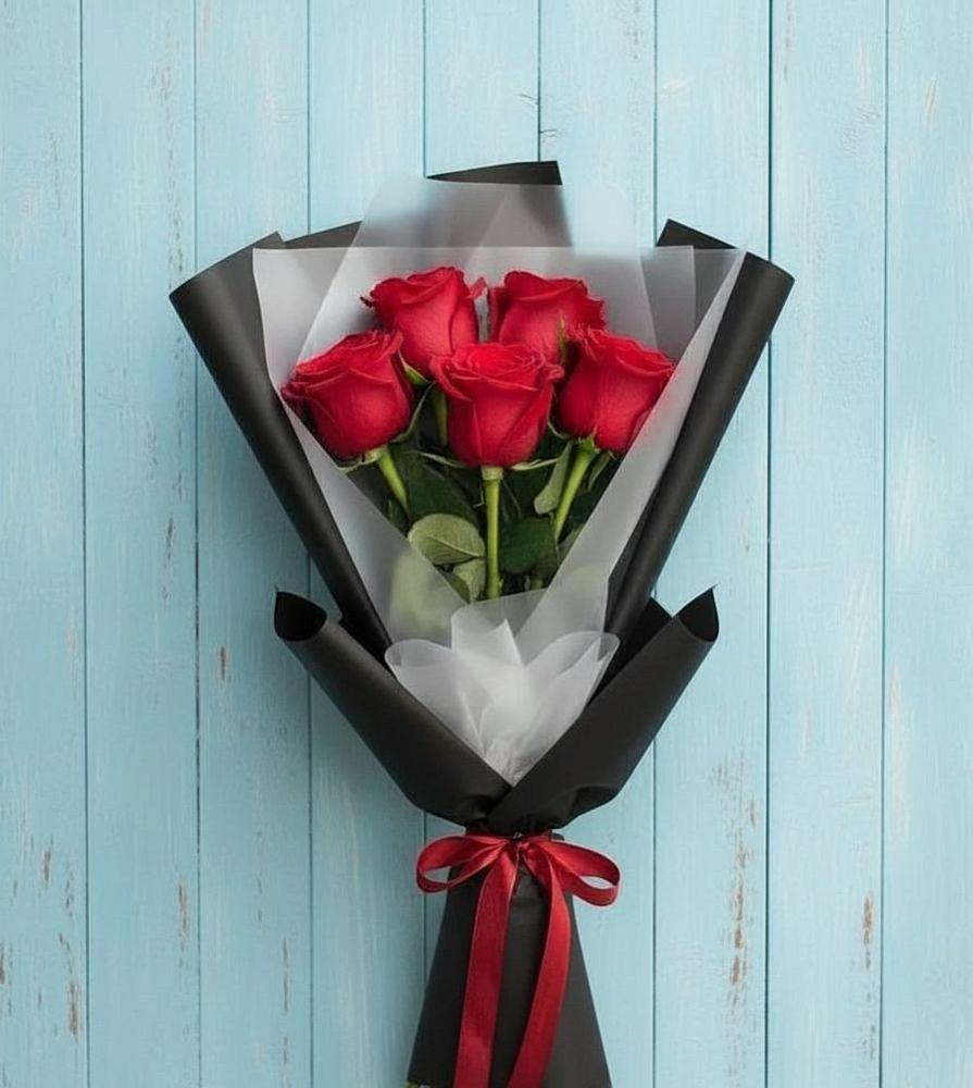 Букет цветов из: Розы в Нефтеюганске