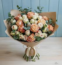 Букет цветов из:  Альстромерии и Розы в Нефтеюганске